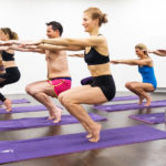 Горячая йога: насколько безопасна и помогает ли похудеть?