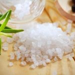 7 причин появления тяги к соли: что делать и как снизить потребление