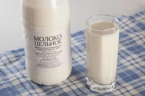 Обезжиренное молоко против цельного что лучше для здоровья